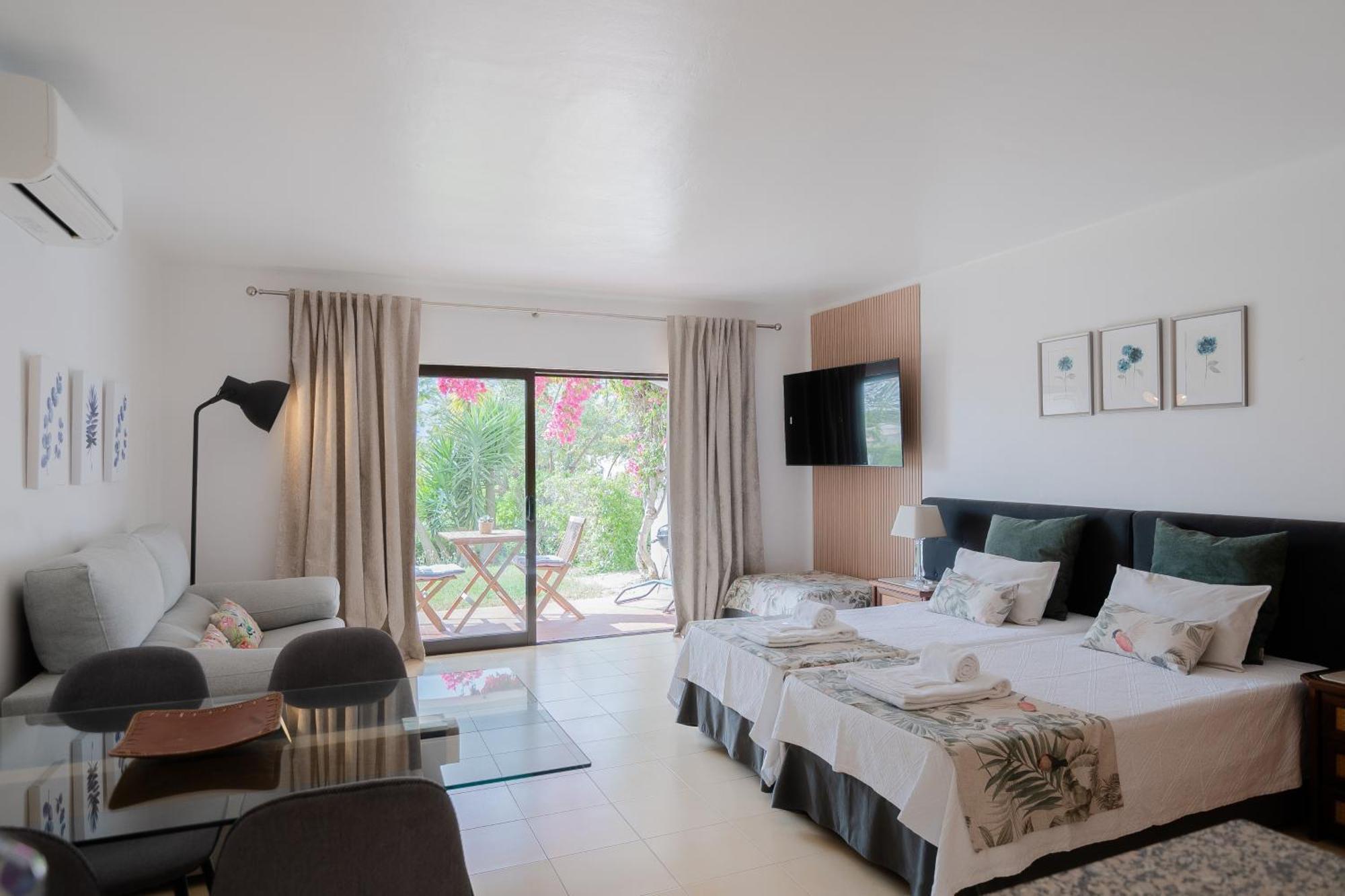 Seacoast Retreat With Pool And Beach Access By Drago Rentals Albufeira Bagian luar foto